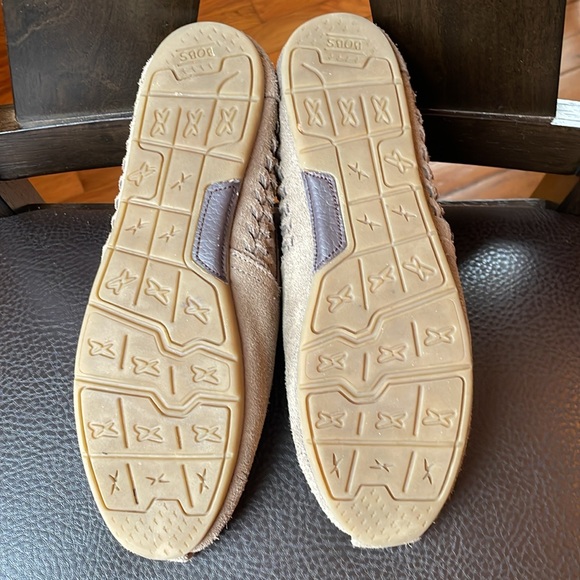 Taupe Tan sz 7 BOBS from Sketchers suede memory foam flats - Picture 5 of 5